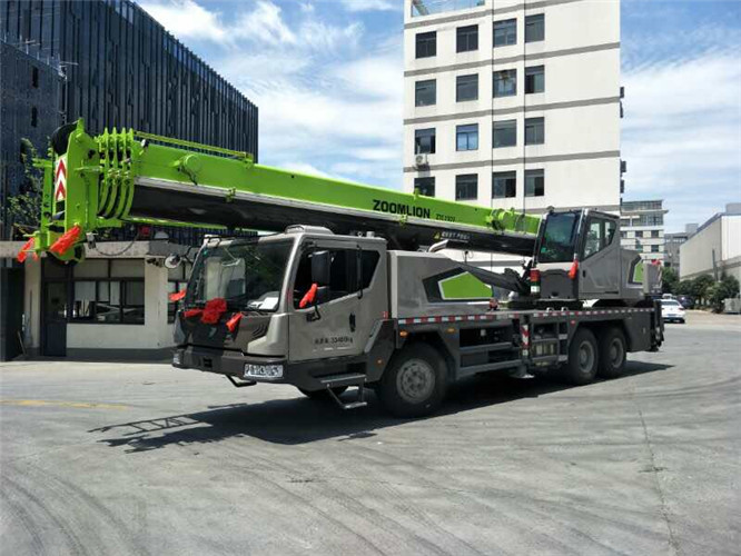 荆州市随车吊师傅告诉你租赁随车吊车如何区分吨位